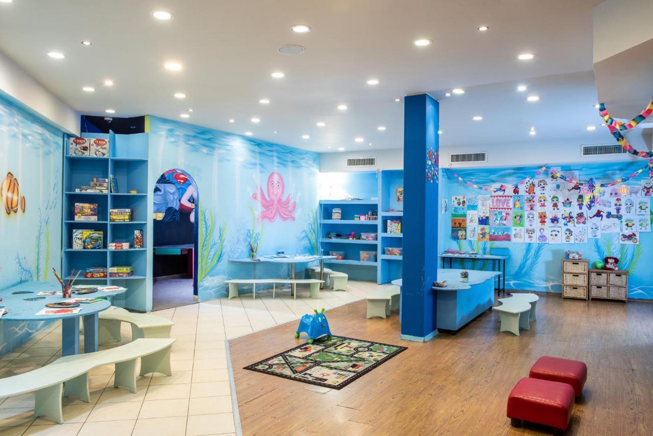 Vert Hotel Eilat By Afi Hotels Exterior foto The interior of the Children's Museum of Oakville